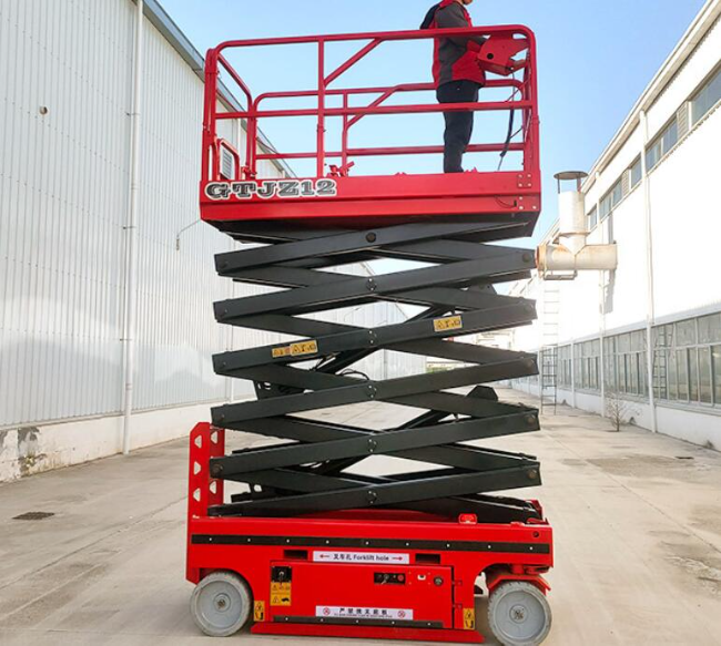 石碌镇自行走移动式升降机